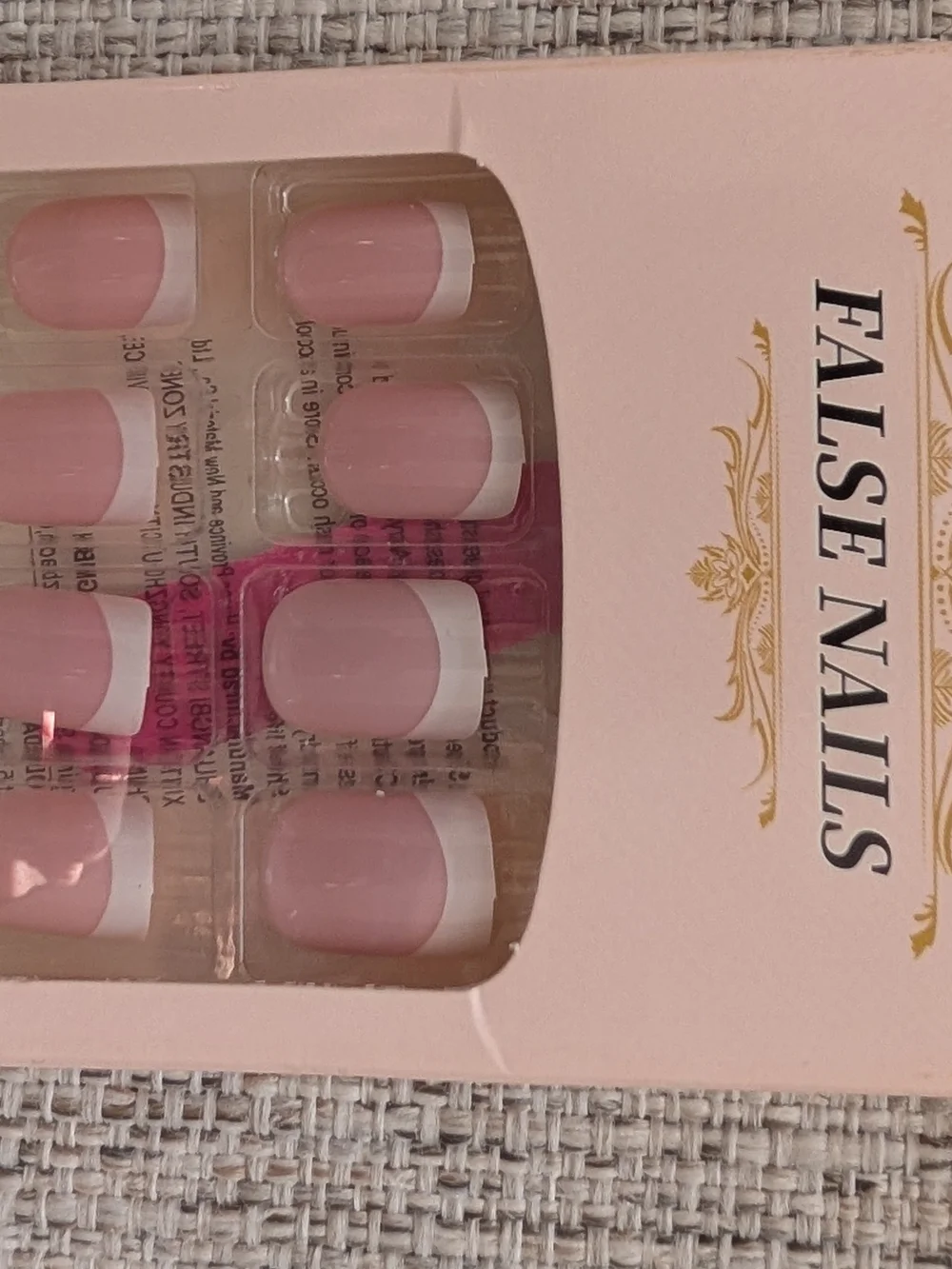 Artificial nails. different colors. brand new. 22 packs for 30$